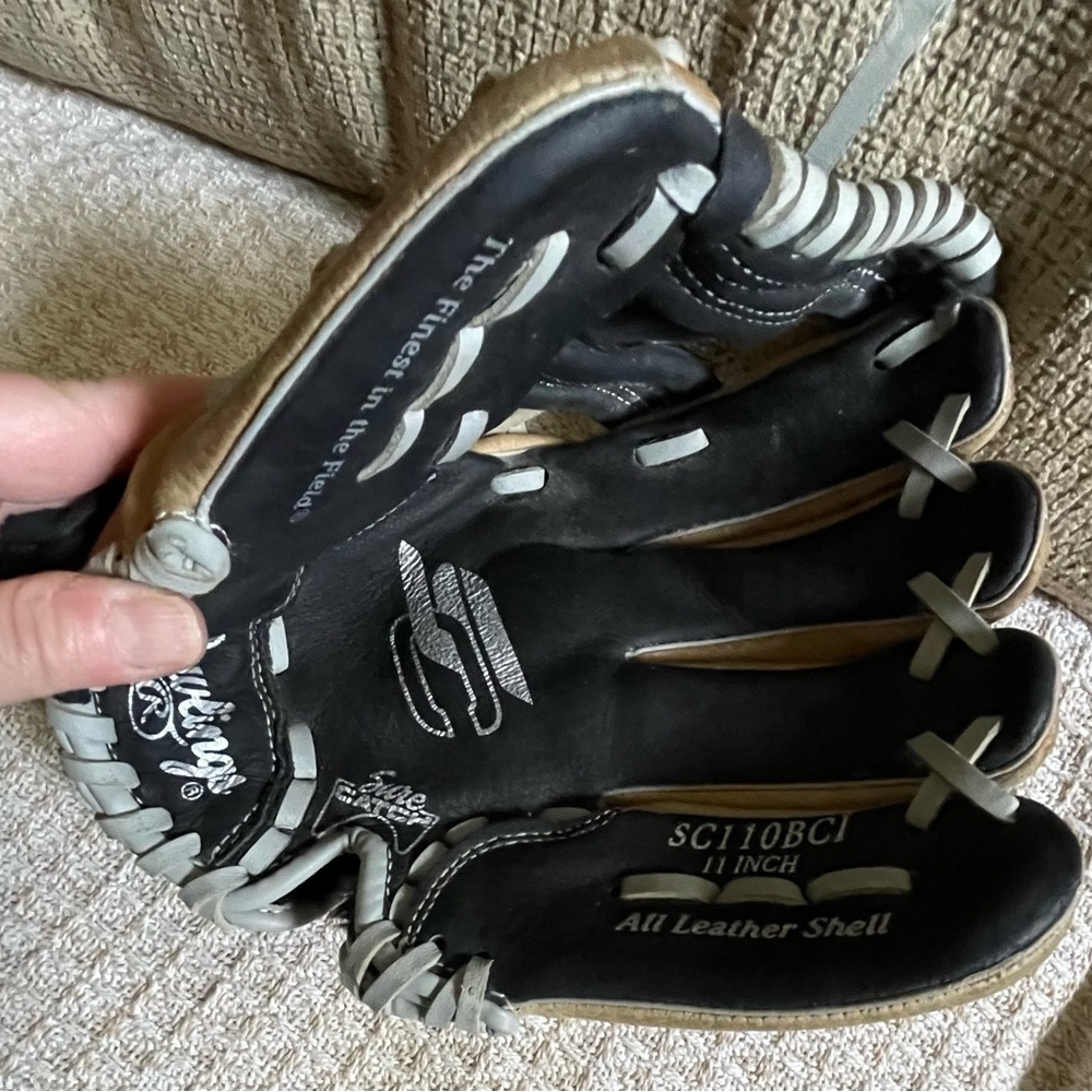 Rawlings Black and White Kids Baseball Glove